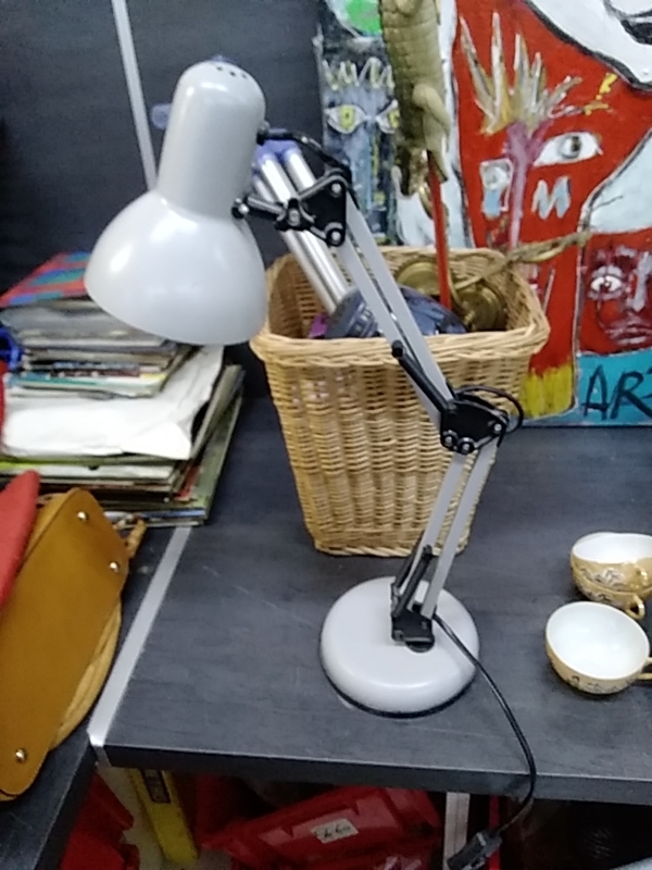 LAMPE DE BUREAU GRISE