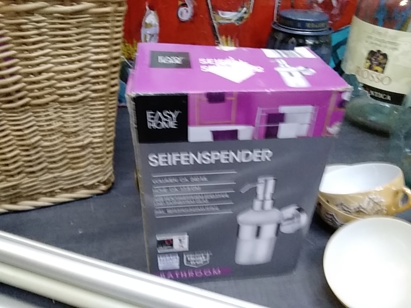 DISTRIBUTEUR DE SAVON MURAL 