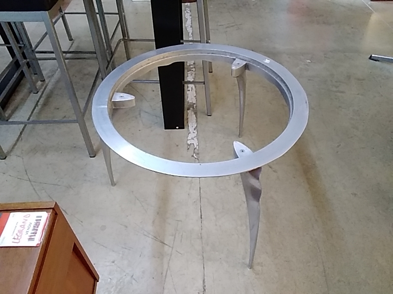 TABLE RONDE DIAMÈTRE 5I CM 