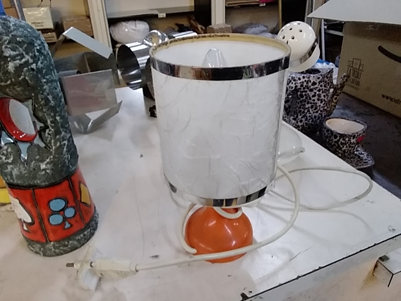 LAMPE DE CHEVET ORANGE