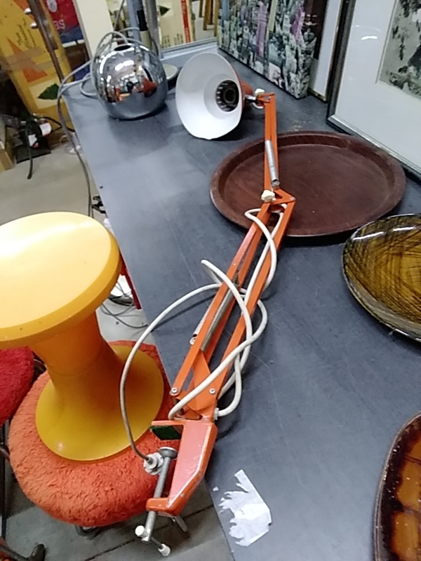 LAMPE D’ATELIER ORANGE 