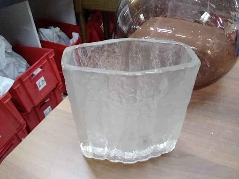 VASE VERRE OPAQUE 
