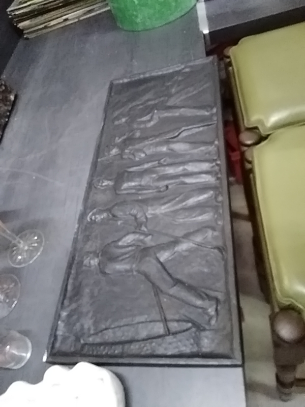 PLAQUE EN FONTE 5 HOMMES 