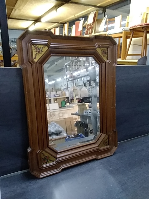 MIROIR ANCIEN BISEAUTÉ  64 X 84 CM