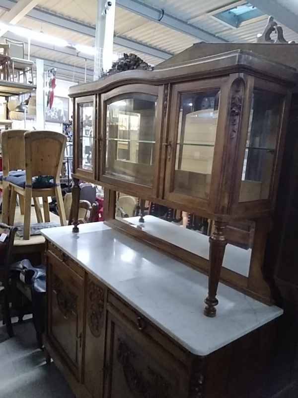 BUFFET 2 CORPS ROCAILLE MARBRE DANS L’ETAT 