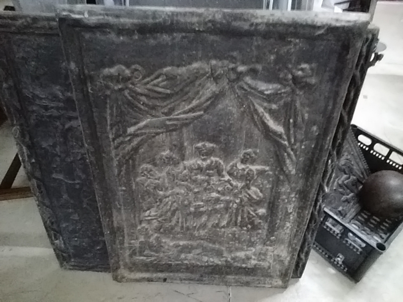 GRANDE PLAQUE FONTE 46 X 66 CM