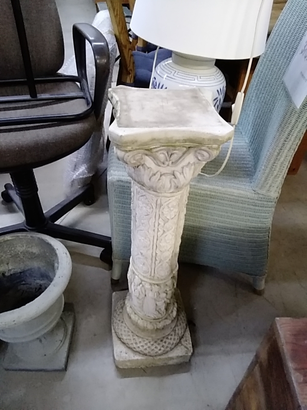 COLONNE MOULURES BÉTON HT 72 CM