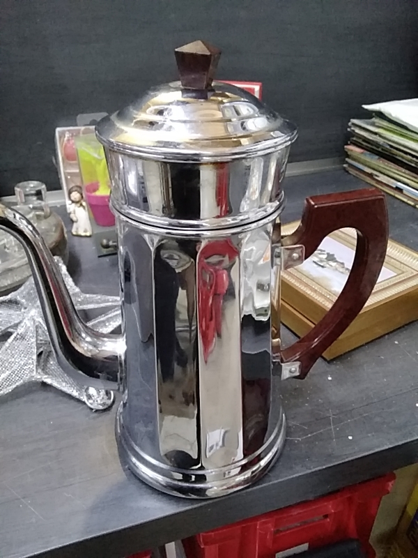 CAFETIÈRE 