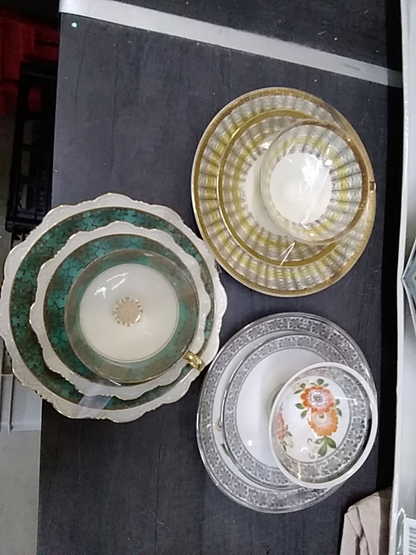 ENSEMBLE TASSE SOUS TASSE 