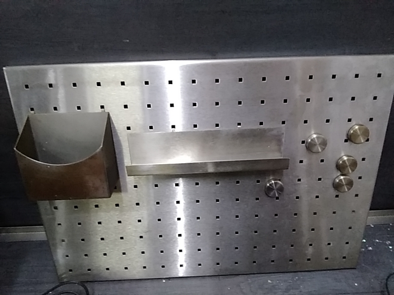 TABLEAU AVEC MAGNETS 