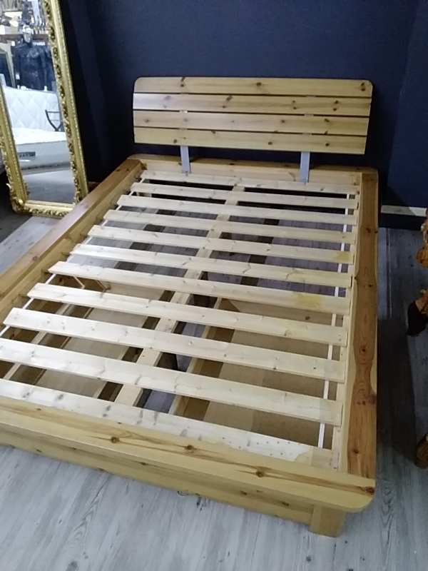 LIT PIN AVEC 2 TIROIRS  140 X 190 AVEC SOMMIER 