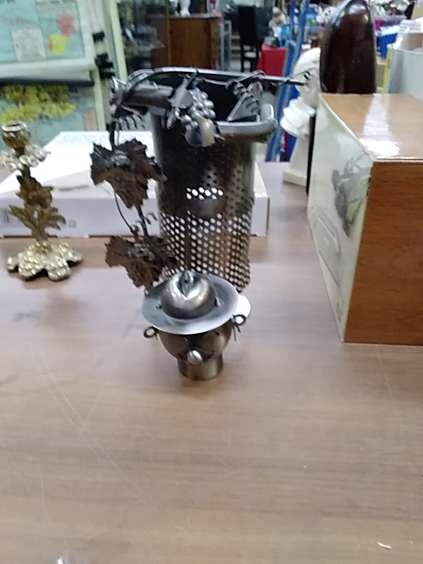 SUPPORT DECO METAL POUR BOUTEILLE VIN 