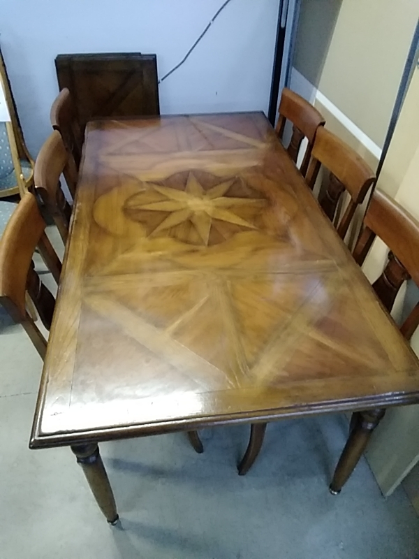 TABLE ANCIENNE AVEC MARQUETERIE ET 2 TIROIRS ET 2 ALLONGES 