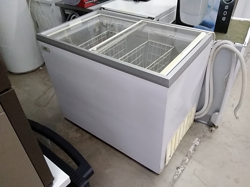 CONGÉLATEUR COFFRE 2 PORTES COULISSANTES