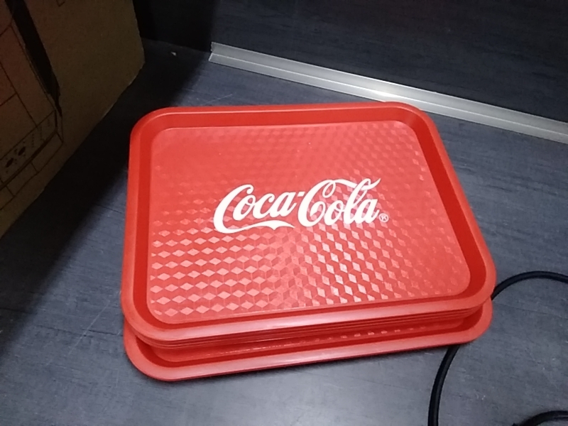 PLATEAU RECTANGULAIRE ROUGE COCA COLA 