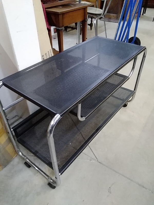 DESSERTE A ROULETTES 