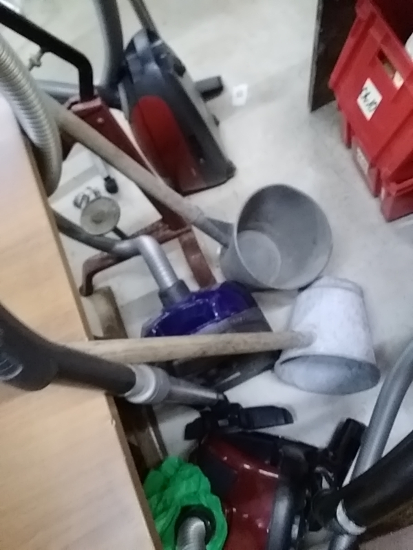 SEAU TÔLE AVEC MANCHE 