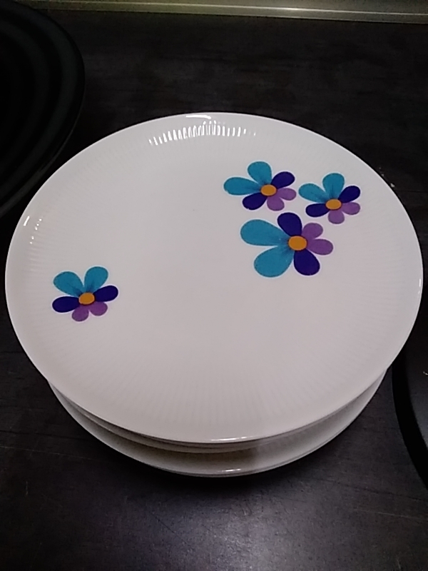 LOT DE 10 ASSIETTES VINTAGE 