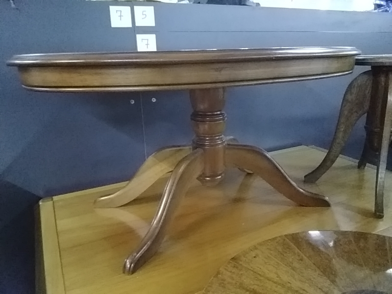 TABLE BASSE MERISIER OVALE 60 X 100CM DANS L’ÉTAT 
