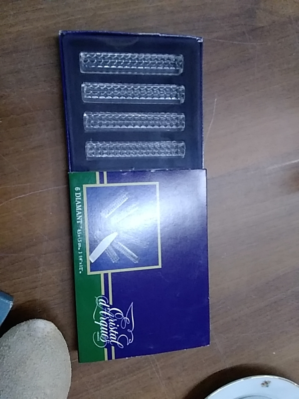 LOT DE 22 PORTES COUVERTS CRISTAL D’ARQUES 