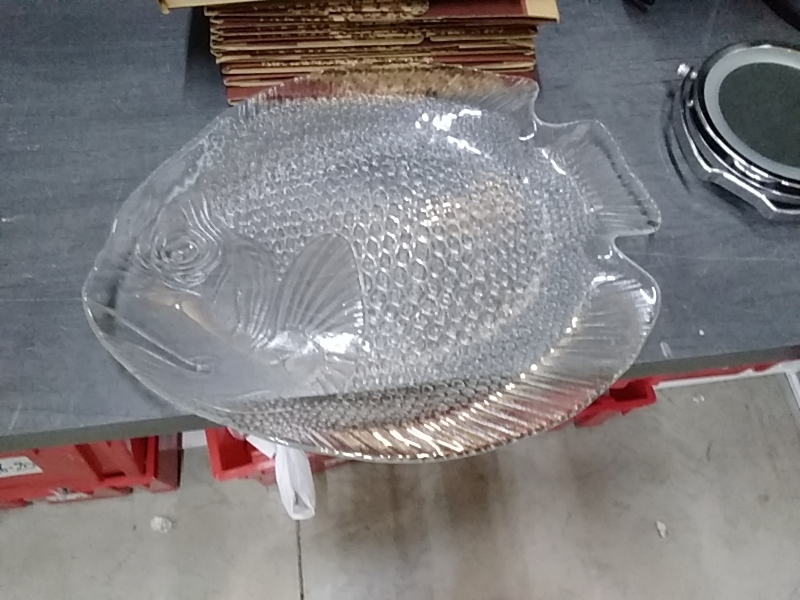PLATEAU POISSON VERRE