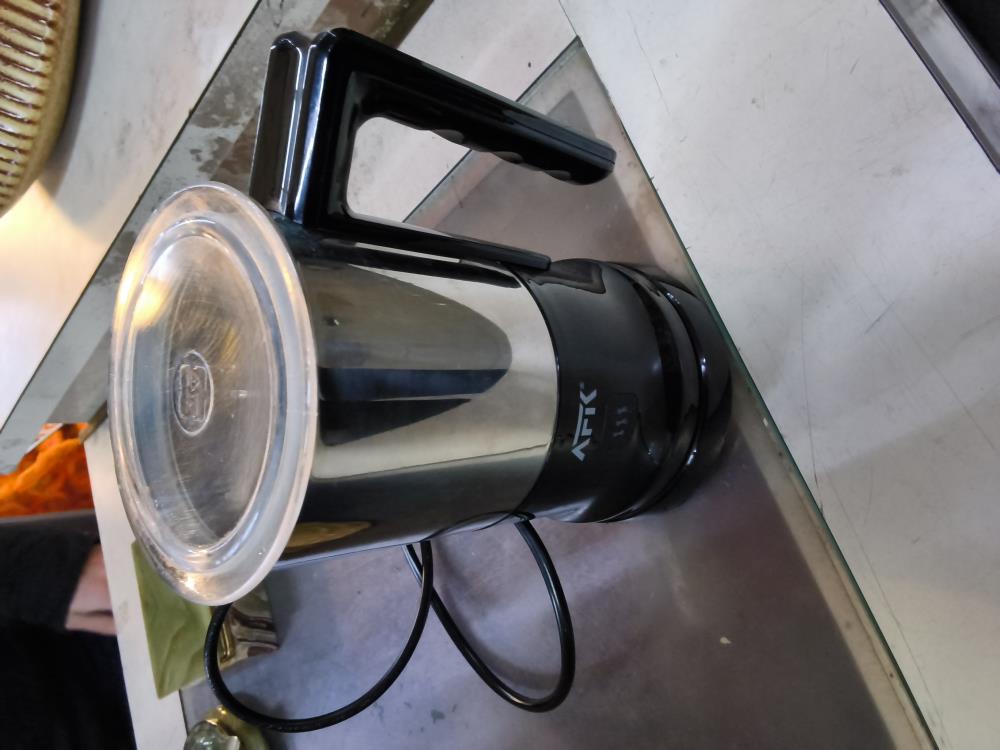 MOUSSEUR À  LAIT ÉLECTRIQUE 