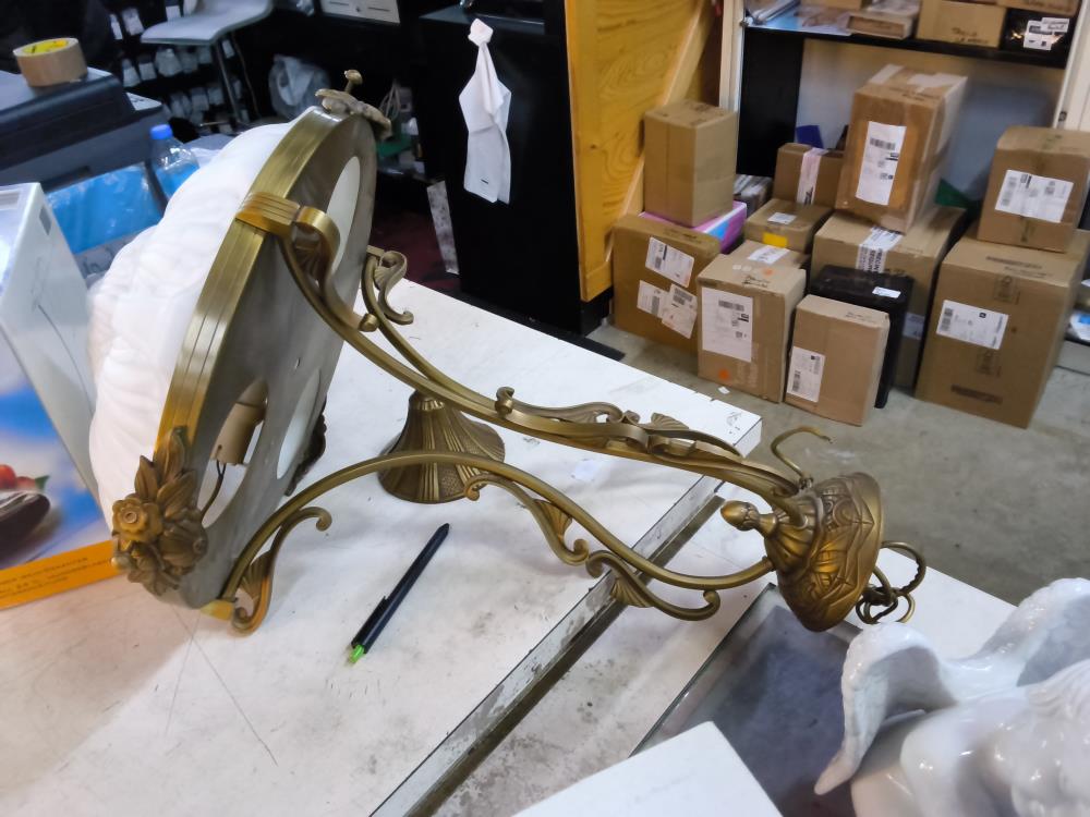 LAMPE PÂTE DE VERRE LAITON