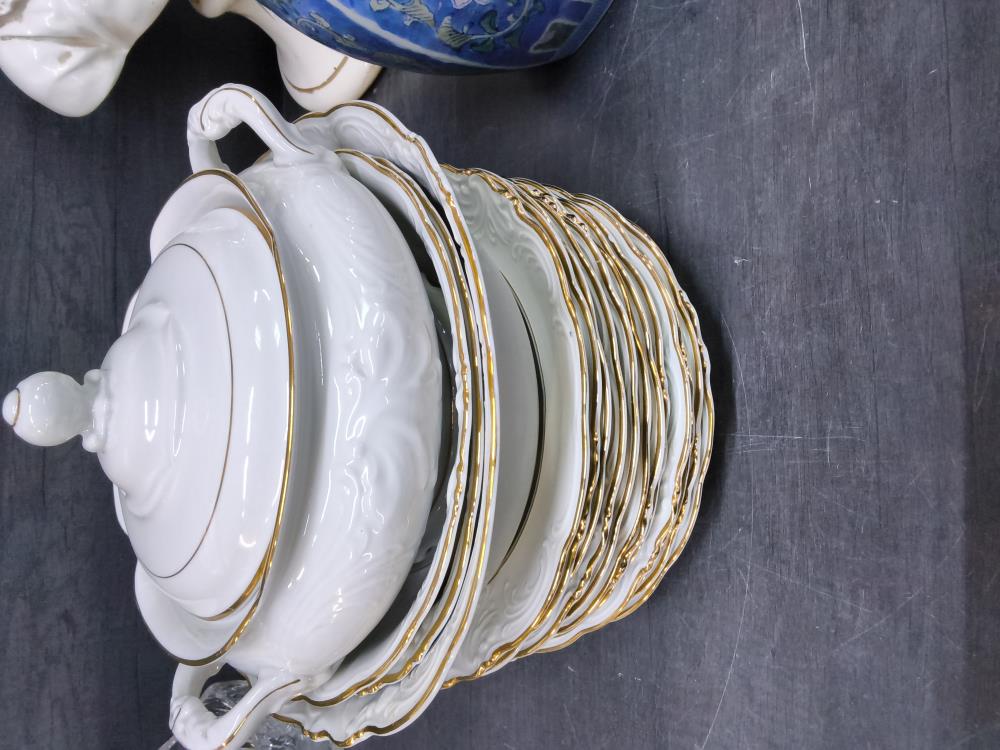 SERVICE PORCELAINE DE POLOGNE DANS L'ÉTAT 16 PIÈCES 