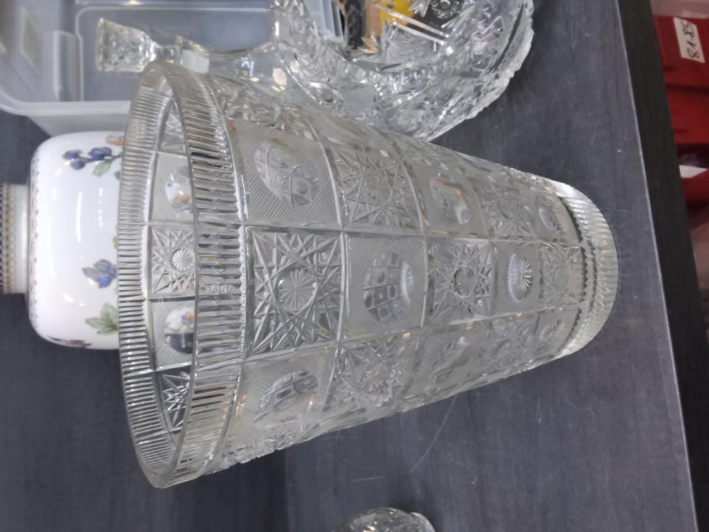 VASE CRISTAL AVEC CASSURE 