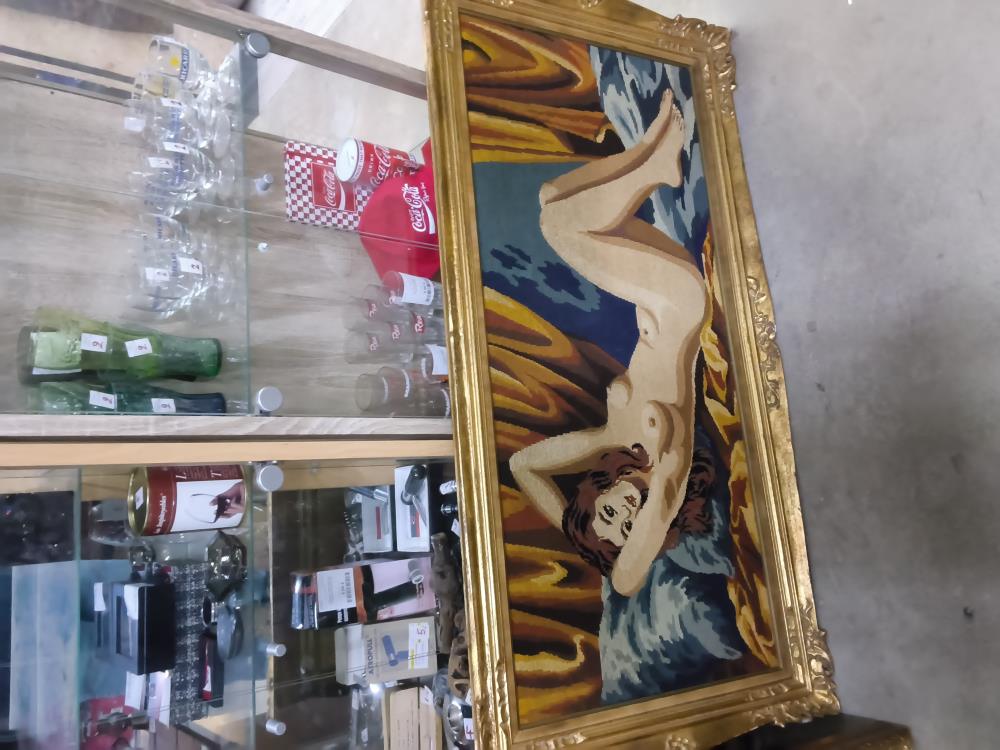 TABLEAU CANEVAS CADRE DORÉ  FEMME NU. 124 X 65CM