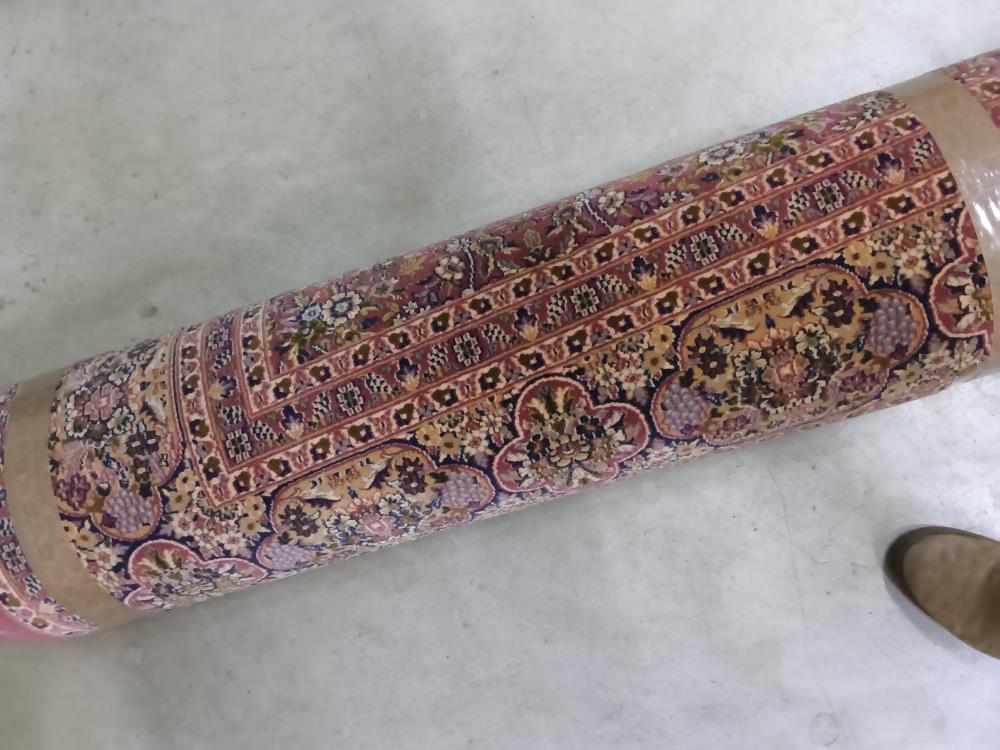 TAPIS ROSE FLEURI 200 X 300CM