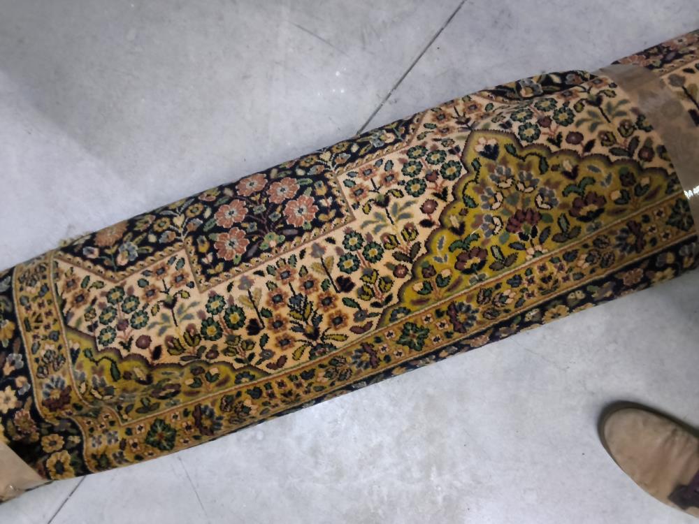 TAPIS JAUNE FLEURI 200 X 300CM