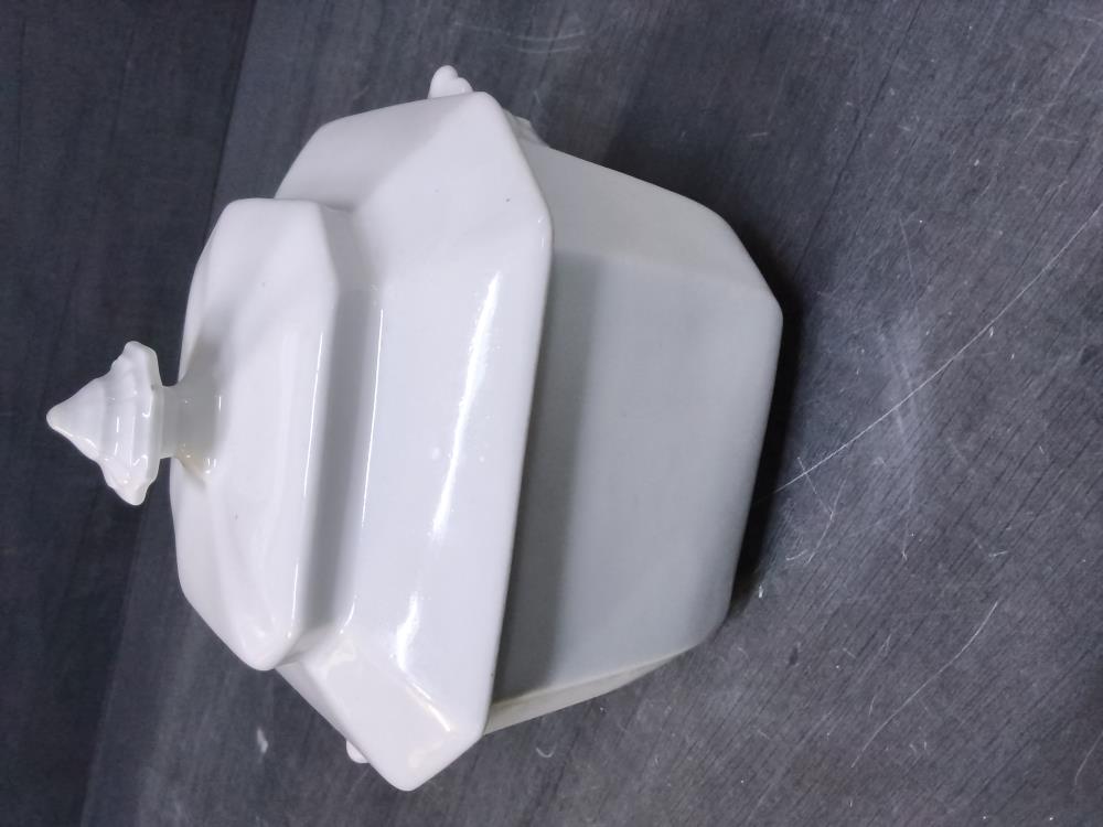 COUPE AVEC COUVERCLE PM