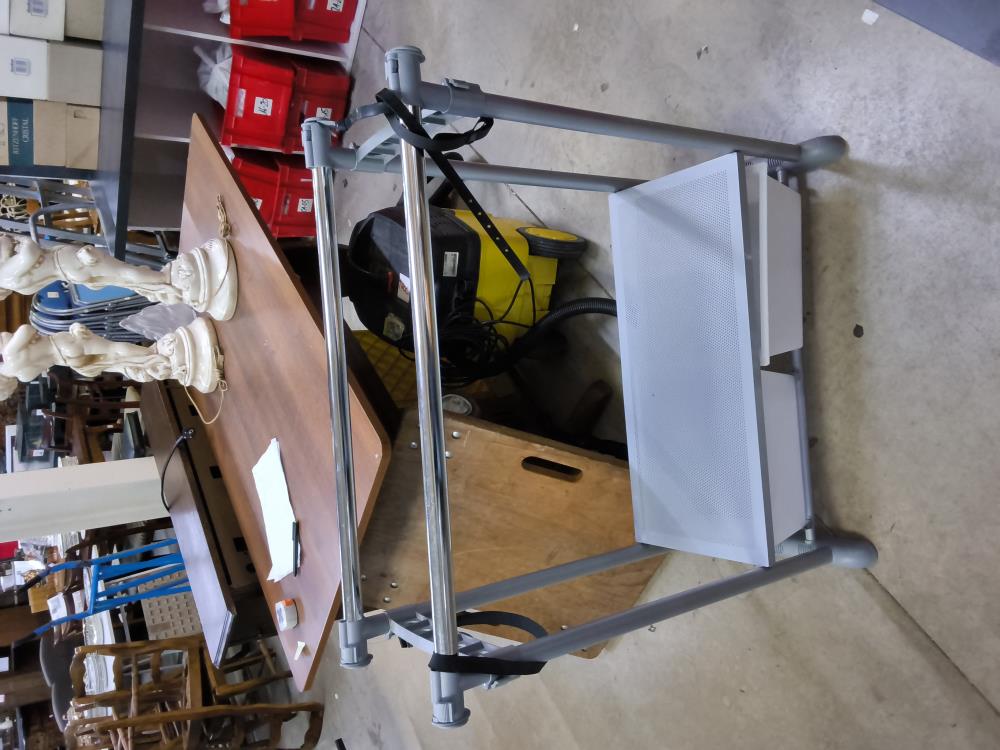 PORTANT À VÊTEMENTS AVEC TIROIRS 