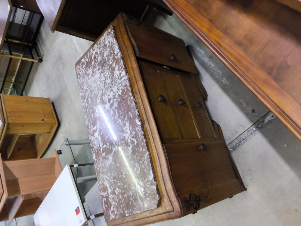 COMMODE MARBRE ANCIENNE DANS L'ÉTAT 