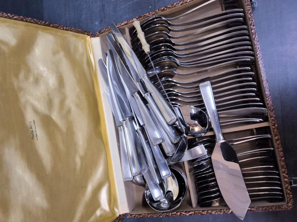 MÉNAGÈRE ARGENTÉ COMPLÈTE 