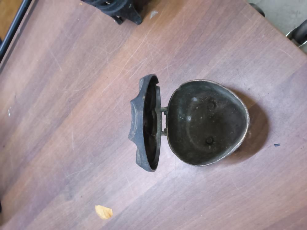 ARTICLE RELIGIEUX FONTE 