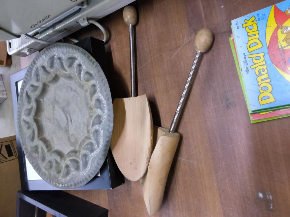 EMBAUCHOIR CHAUSSURES 