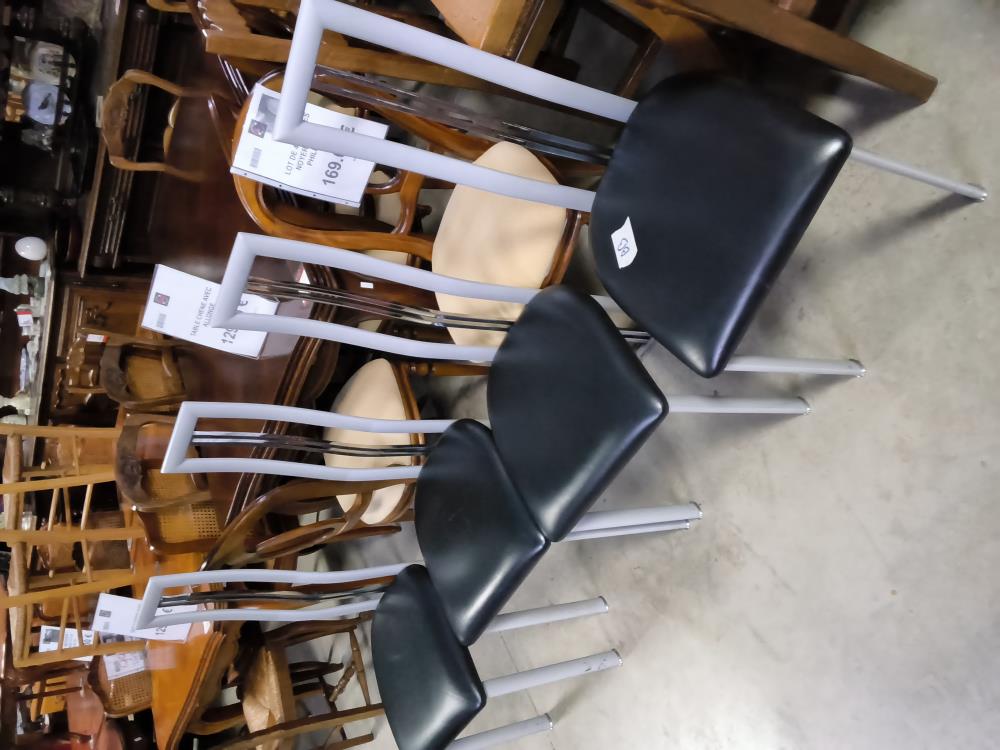 LOT DE 4 CHAISES MÉTAL SIMILI NOIR 