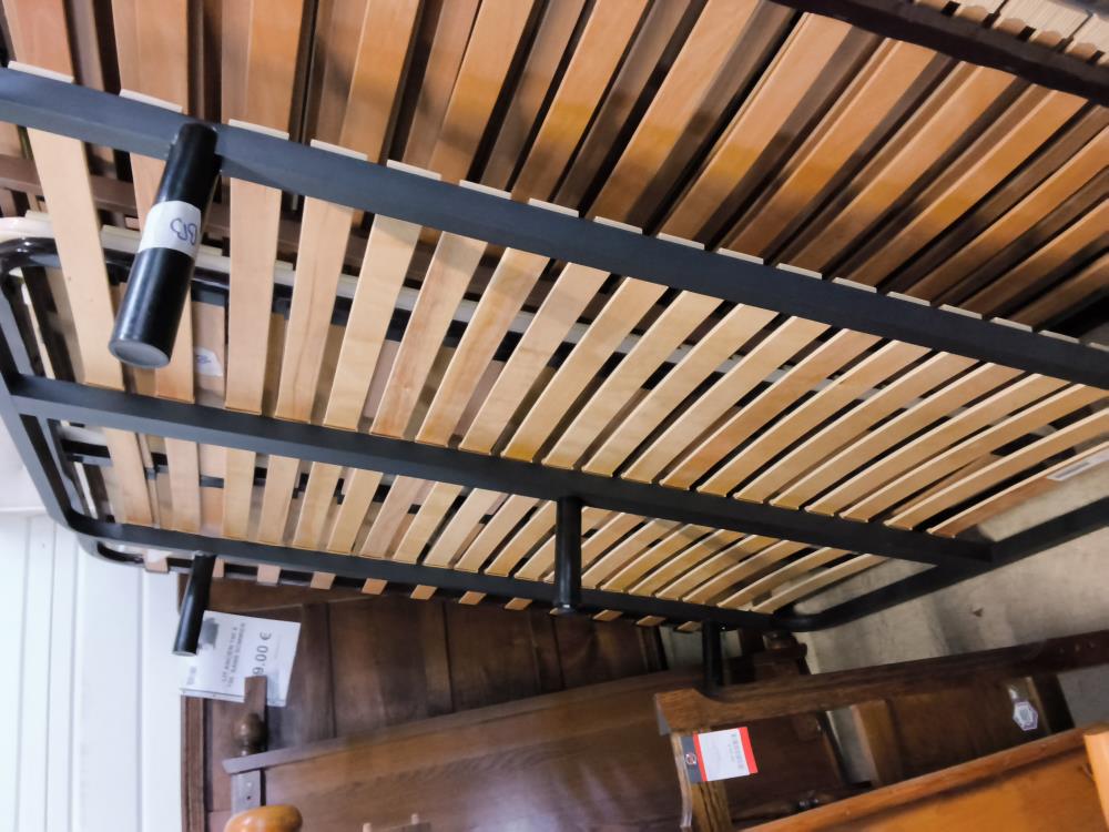 SOMMIER AVEC 5 PIEDS 140 X 190