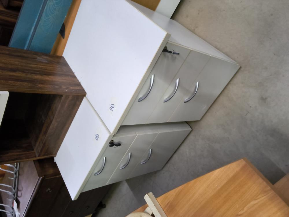 PETIT MEUBLE DE BUREAU 3 TIROIRS  GRIS