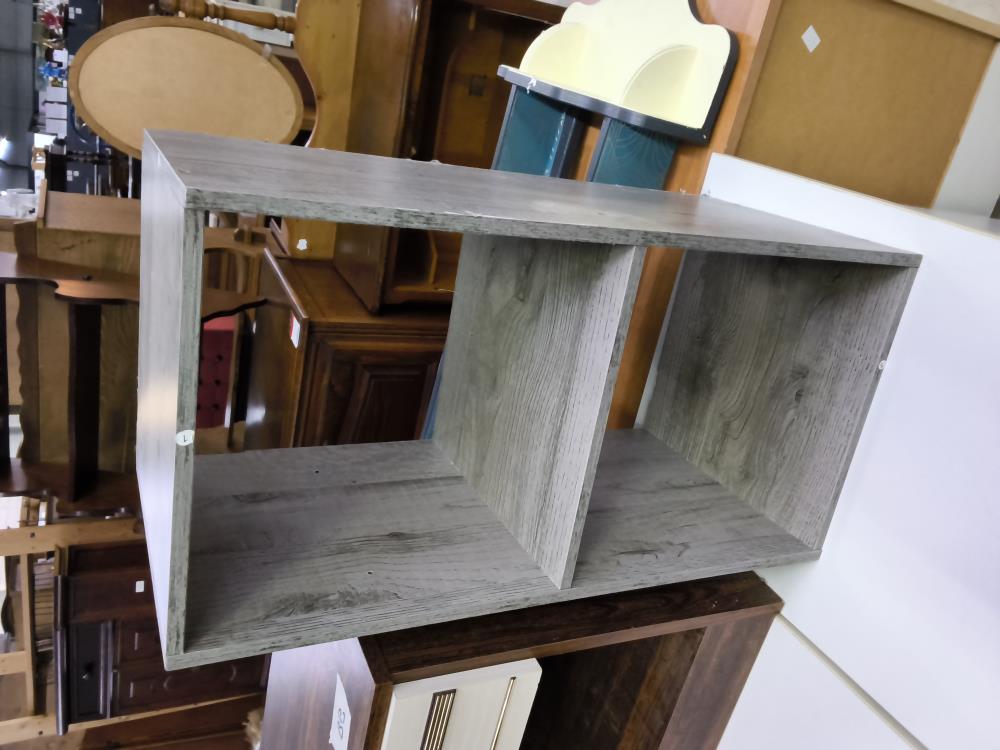 PETIT MEUBLE 2 CASES GRIS