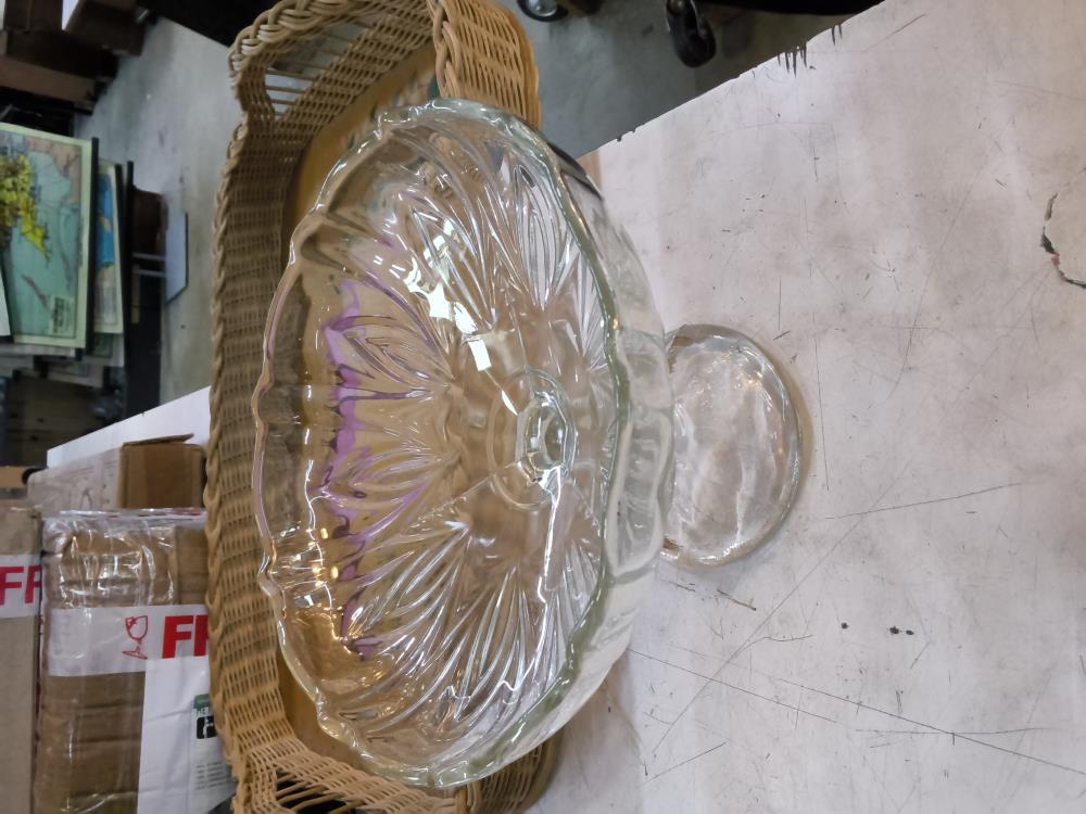 COUPE SUR PIED CRISTAL