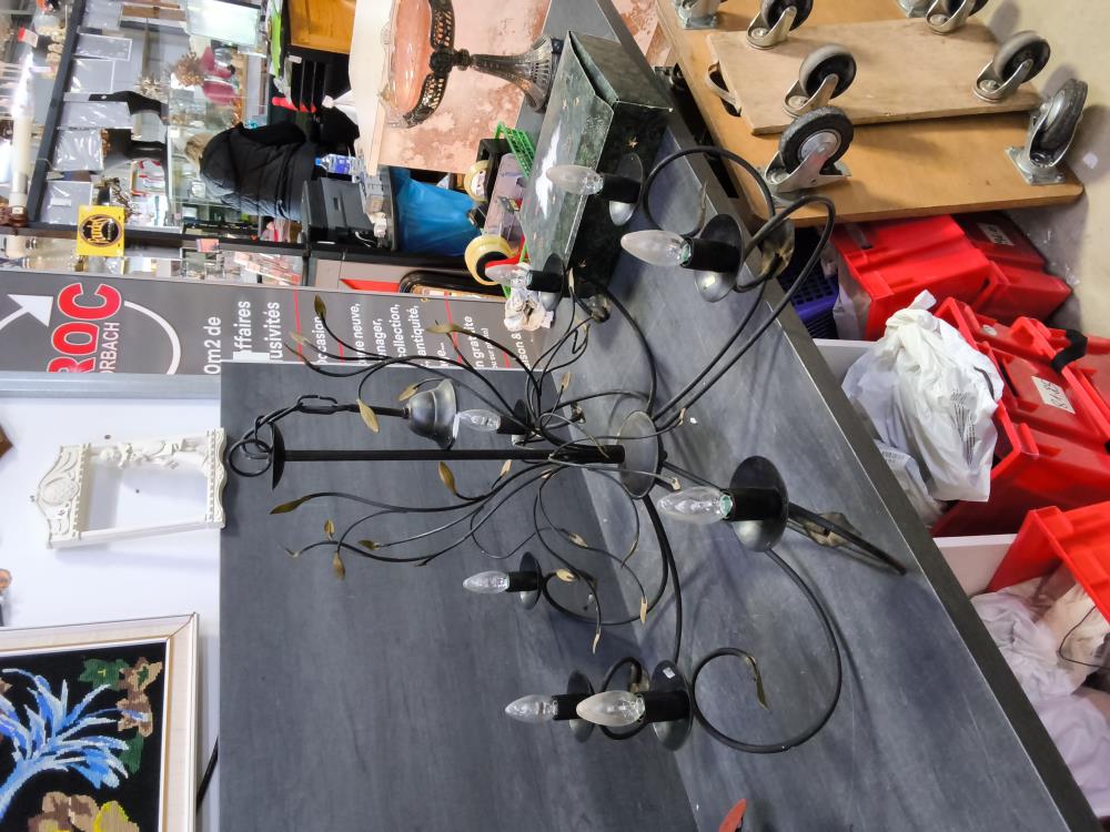LUSTRE MÉTAL NOIR 8 FEUX 