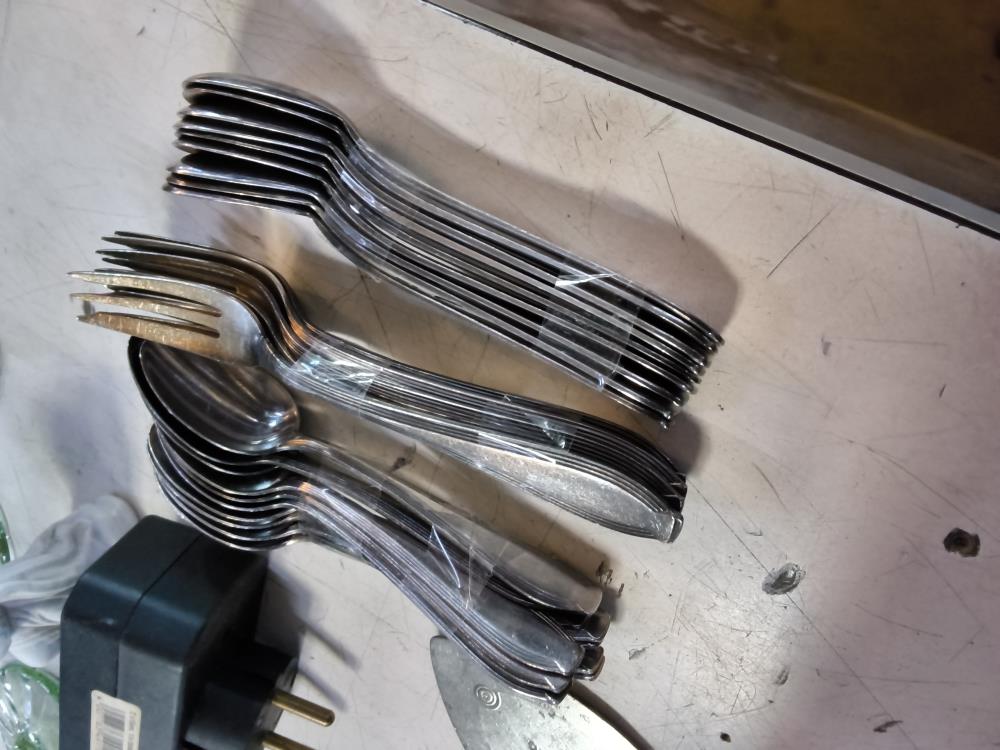 COUVERTS MÉTAL ARGENTÉ 