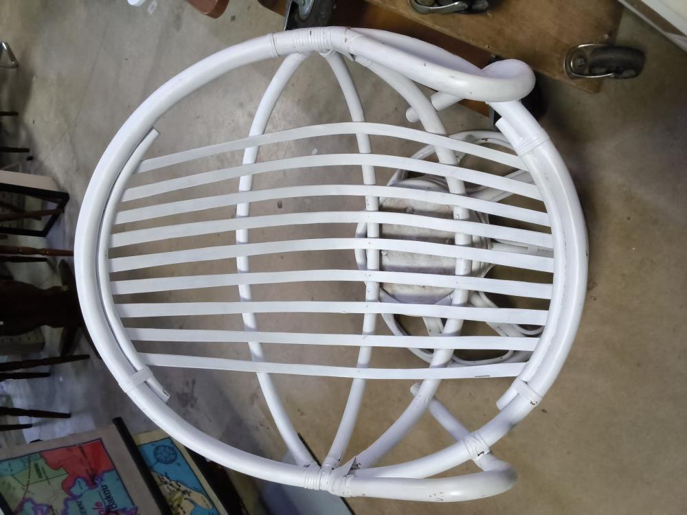 FAUTEUIL ROTIN BLANC