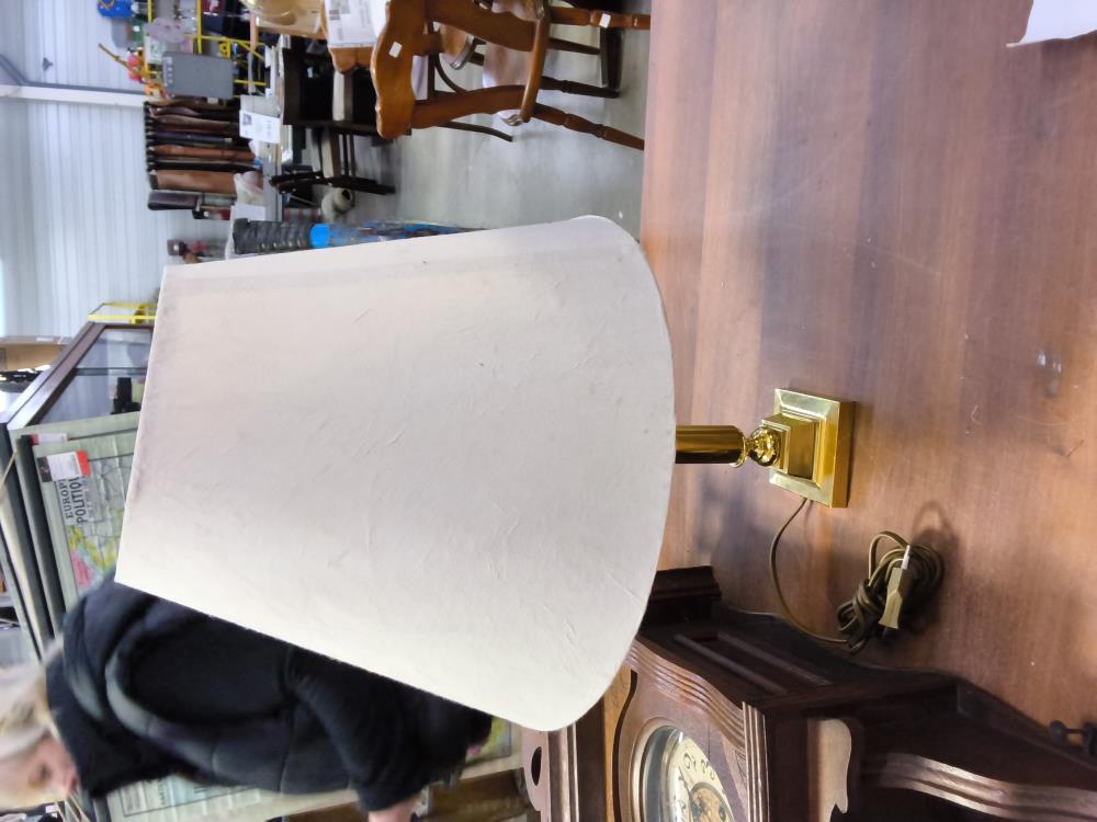 LAMPE À POSER DORÉE 