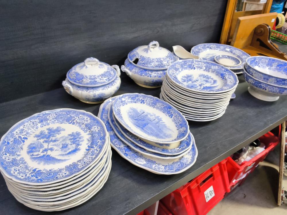 SERVICE DE TABLE BURGENLAND BLEU 40 PCES