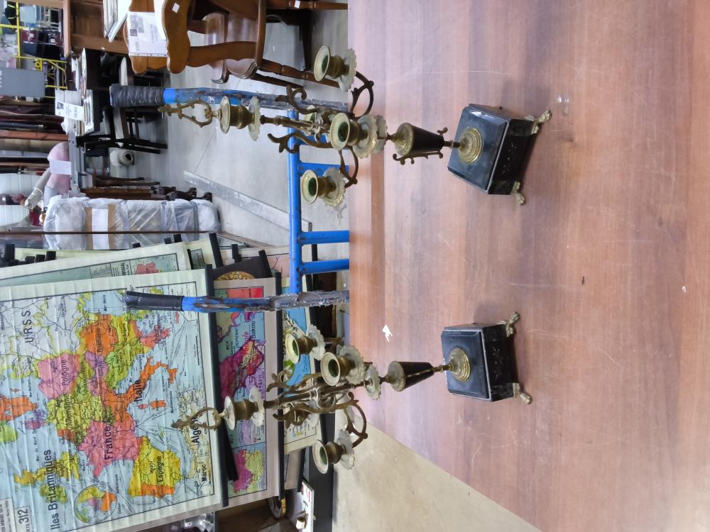 PAIRE DE BOUGEOIRS REGUL 