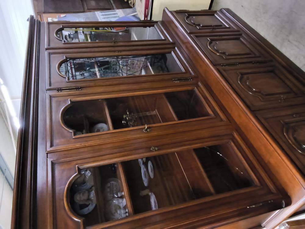 VITRINE 2 CORPS 4 PORTES ET 4 PORTES VERRES 